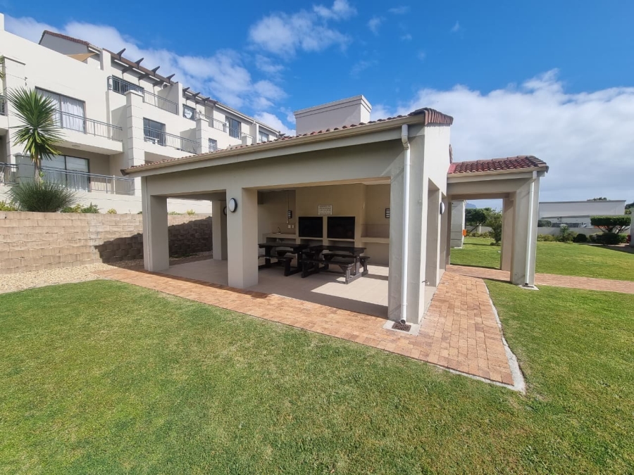 1 Bedroom Property for Sale in Royal Ascot Western Cape